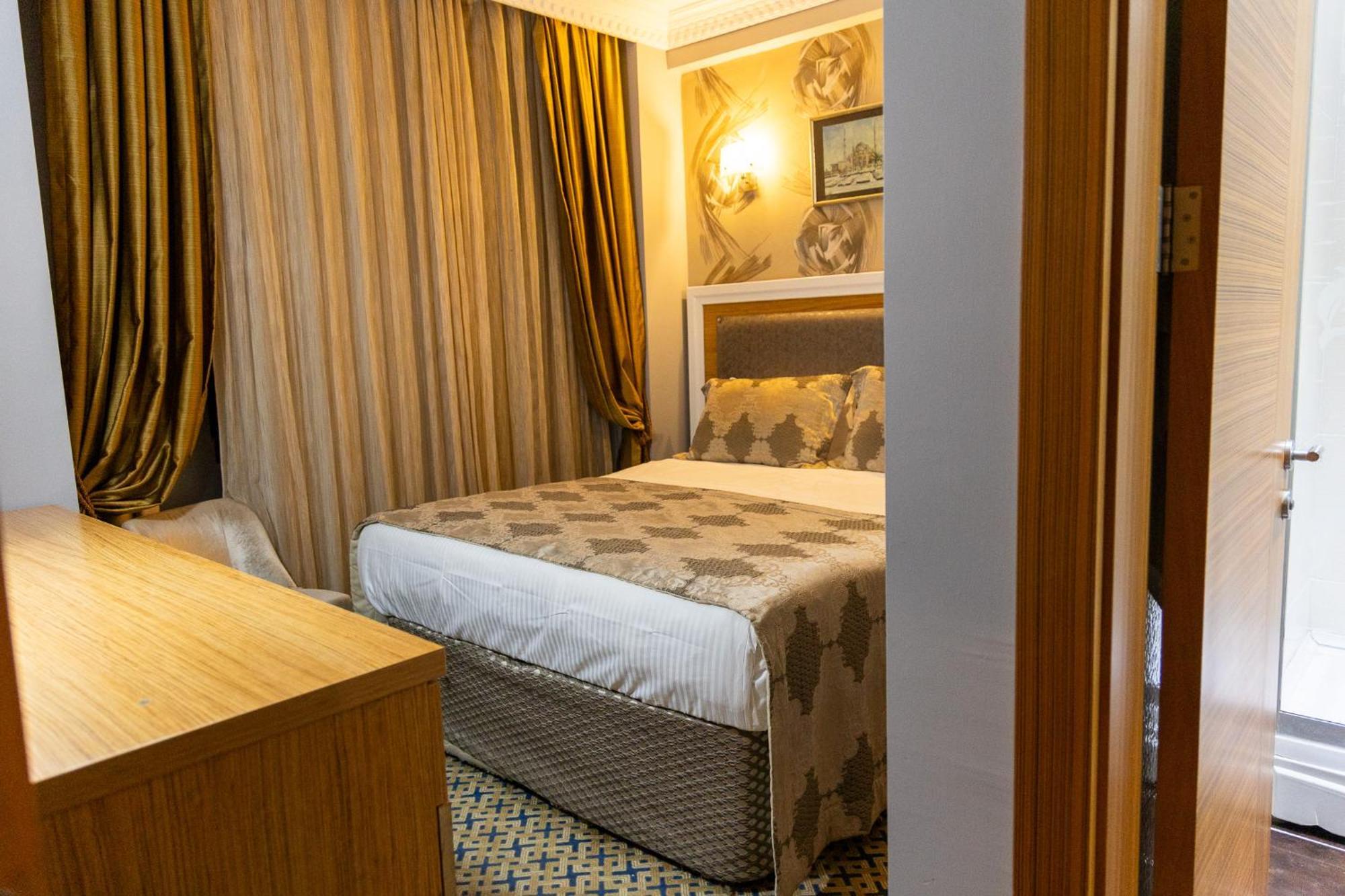 Grand Rosa Hotel Истанбул Екстериор снимка