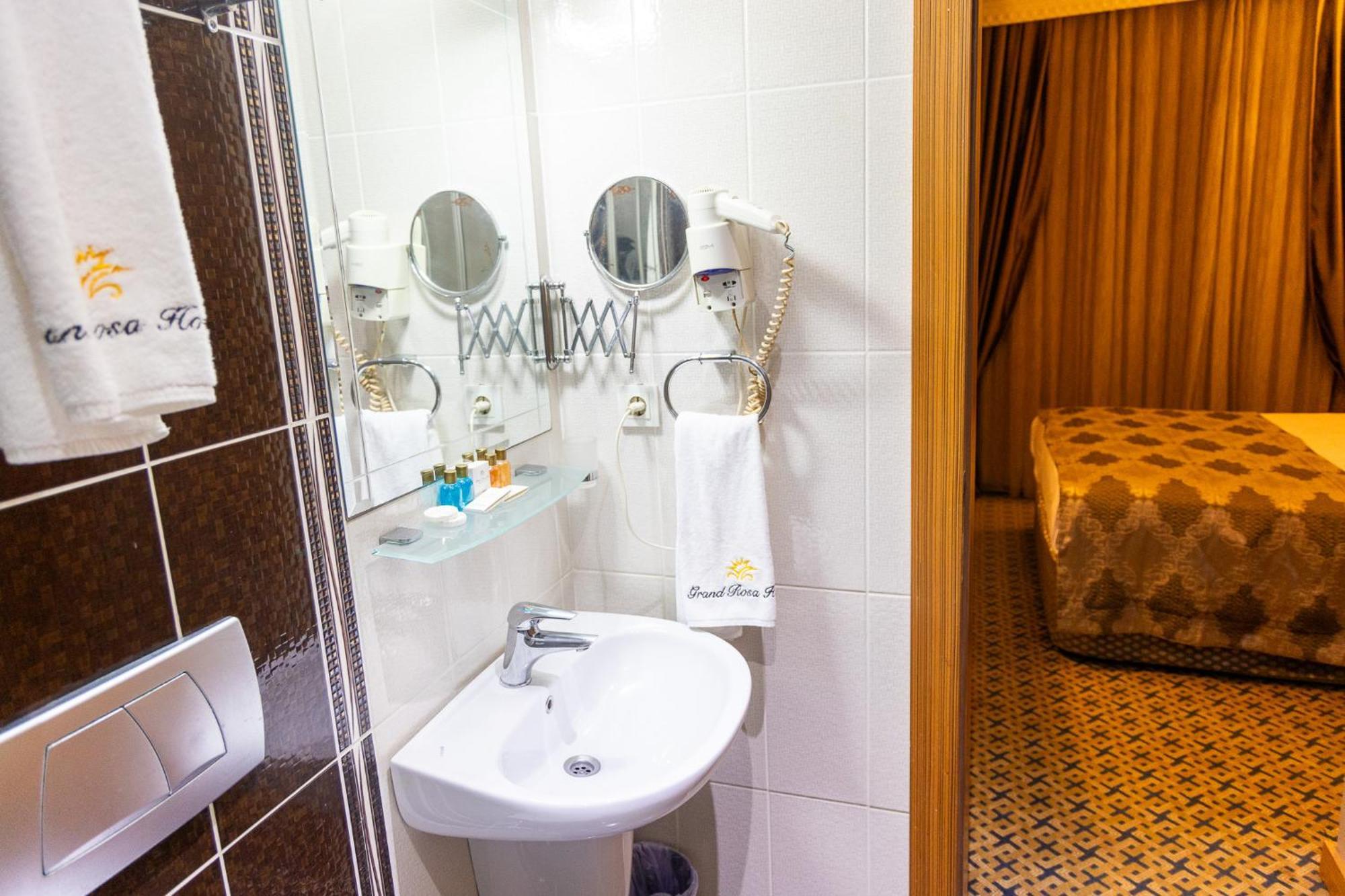 Grand Rosa Hotel Истанбул Екстериор снимка